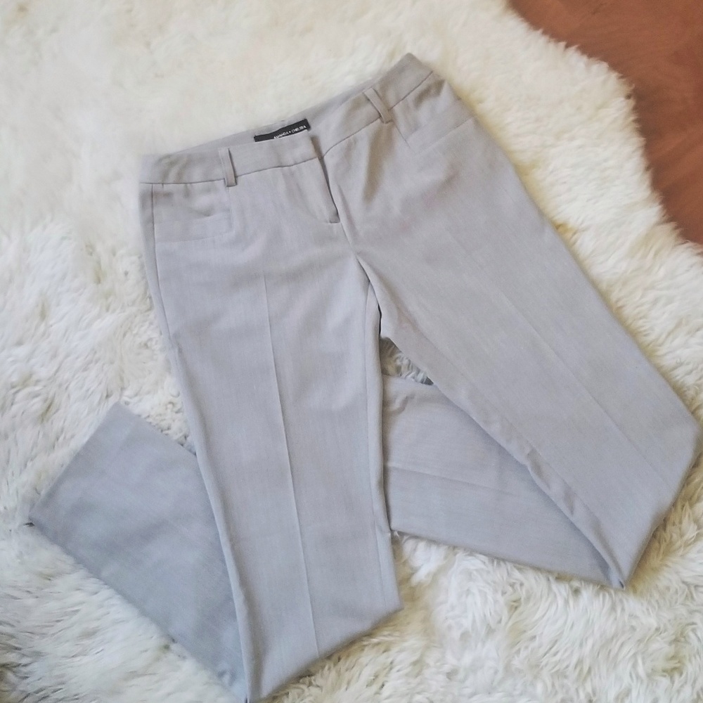 Amanda & Chelsea Straight Leg Pants Size 2